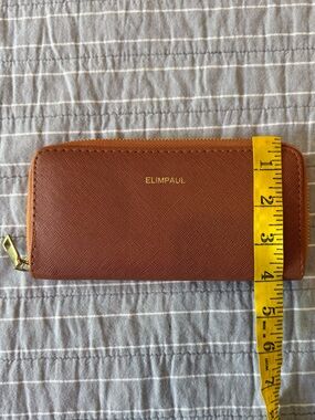Woman’s Faux Leather Wallet in Brown